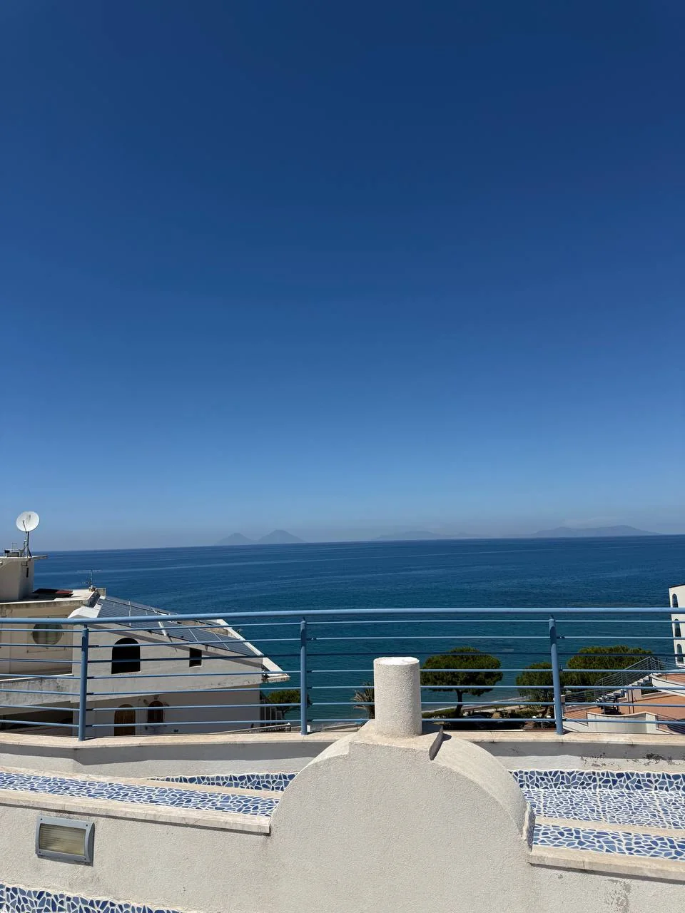 Vista mare dalla terrazza panoramica condivisa